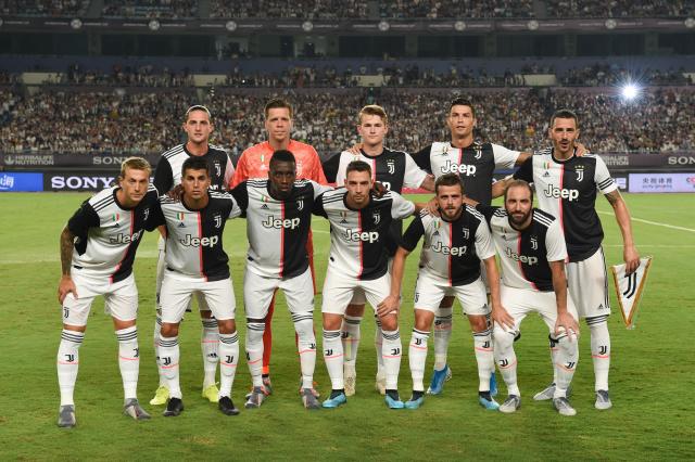 爱国之心！谷爱凌回应夺赛季首冠：中国队包揽前三，很自豪很开心（谷爱凌夺赛季首冠：中国队包揽前三，她称自豪又开心）