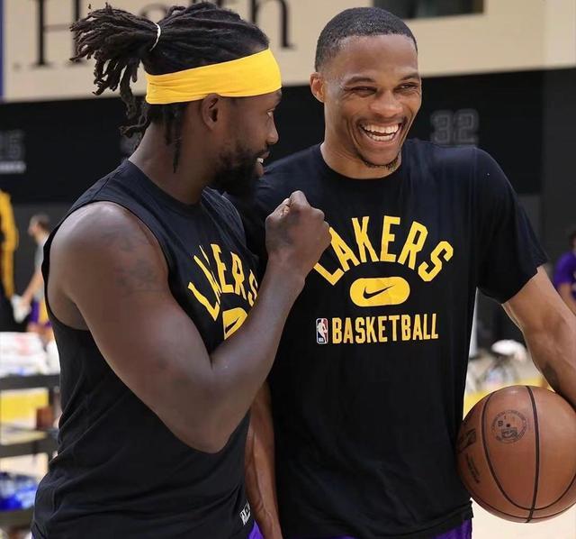 梅开二度，弗格森成为第3位代表意大利球队欧战进球的爱尔兰人（两度破门！弗格森成第3位在欧战替意大利俱乐部进球的爱尔兰球员）