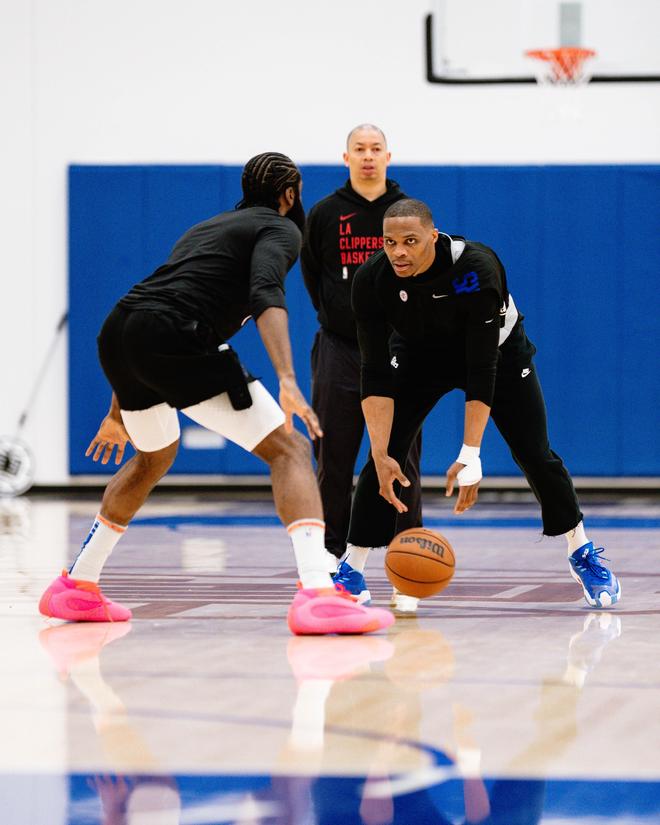 阿莱格里：普利希奇很难赶上比赛；并不是我在改造莱奥（阿莱格里称普利希奇出战成疑，否认亲自改造莱奥）