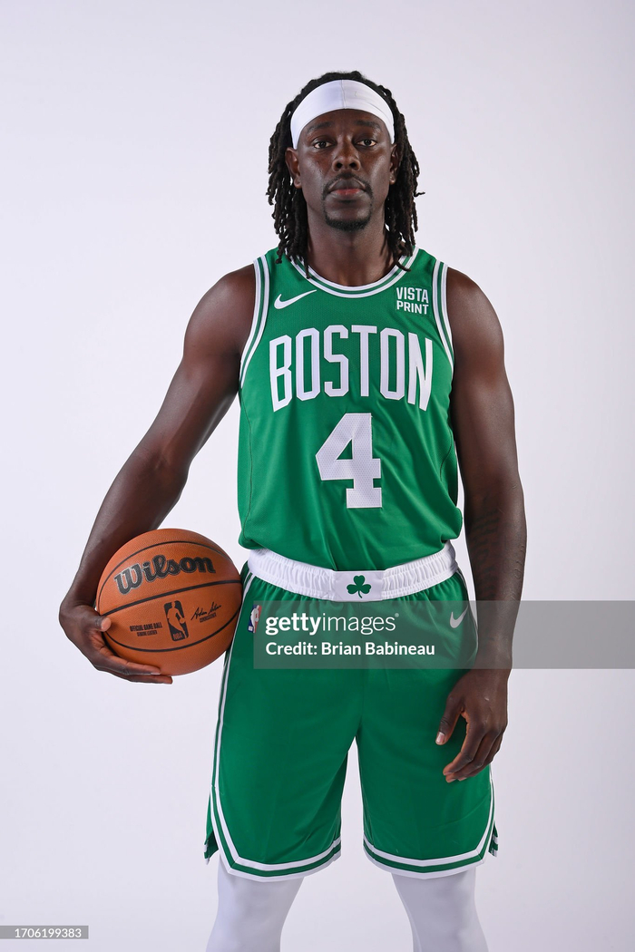 拉莫斯确认离开蒙特雷，将继续职业生涯（拉莫斯官宣告别蒙特雷，职业生涯继续前行）