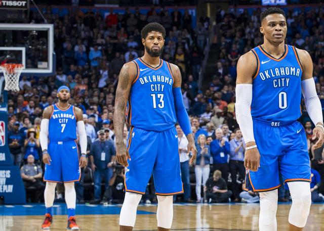 德罗赞次节6中5轰10分，带领国王反超火箭（德罗赞次节6投5中砍10分，率国王完成对火箭的反超）