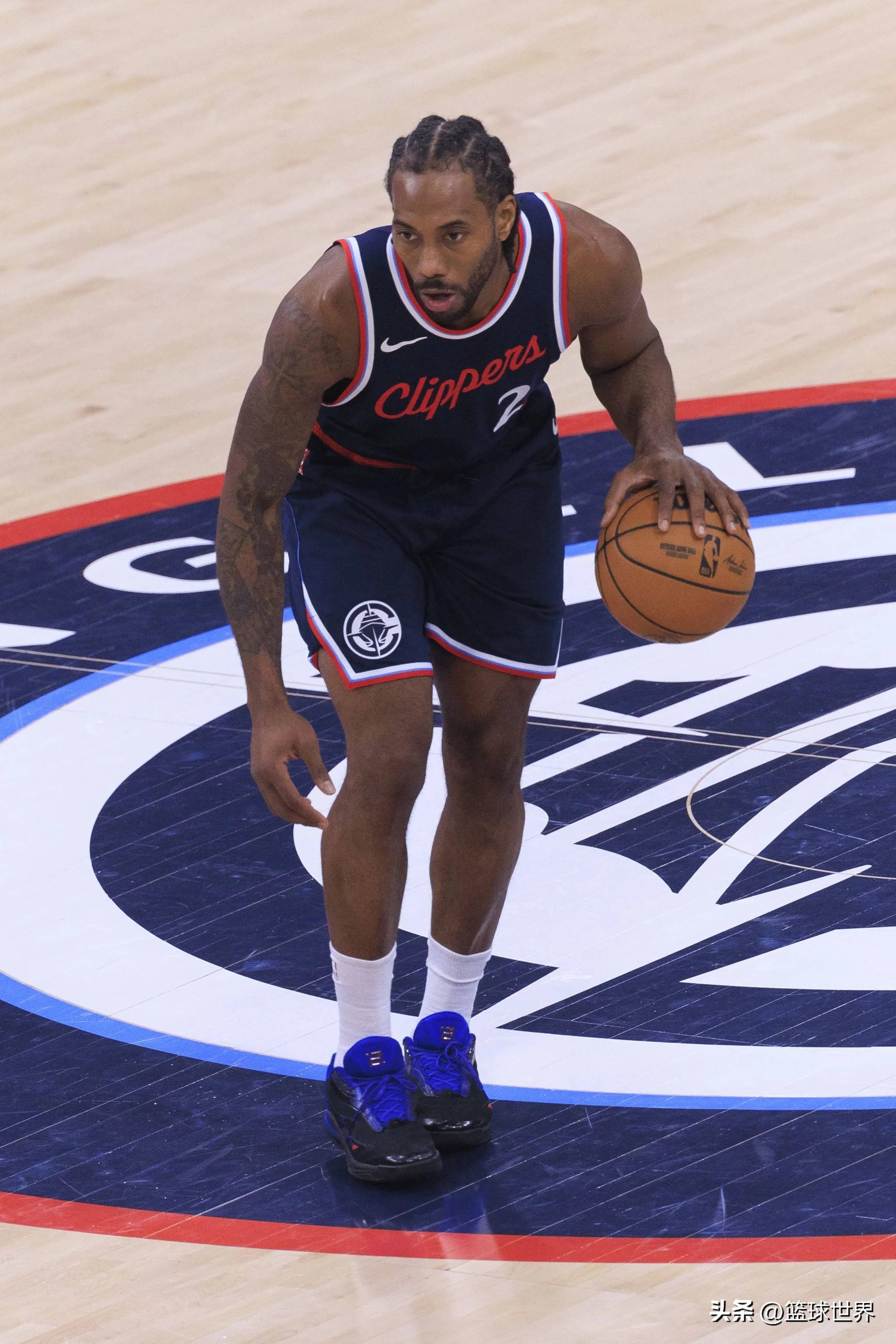 德甲战报：伯格1射1传，霍芬海姆3-0完胜奥格斯堡（德甲：伯格传射建功，霍芬海姆3-0零封奥格斯堡）