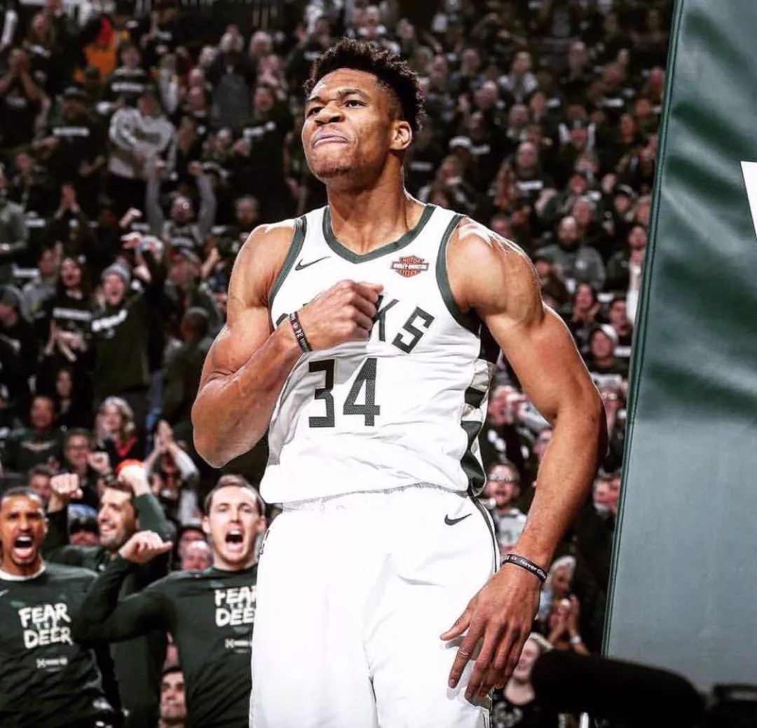 哈利伯顿：希望到月底的时候我能开始进行一对一的训练（哈利伯顿：争取在月底开启一对一训练）