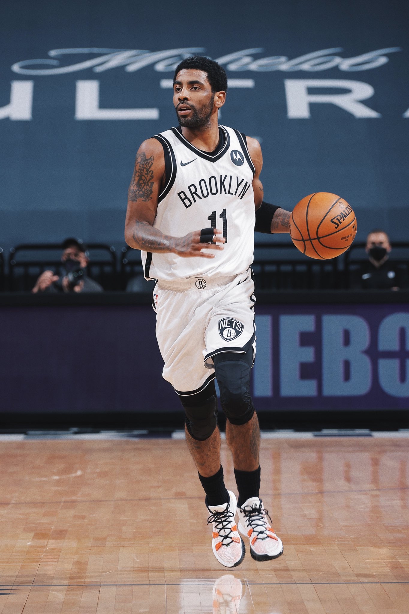 全运会武术散打资格赛林东明战胜朱兵团（全运会散打资格赛：林东明击败朱兵团）