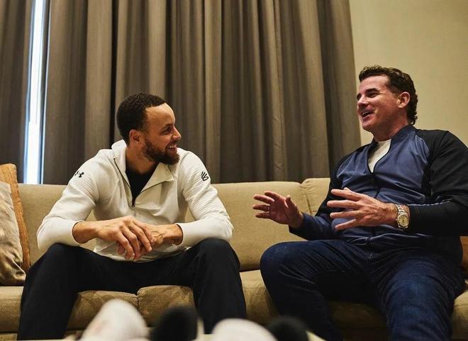 都体：尤文对洛博特卡感兴趣，但他更愿意接受来自国外的报价（都体：尤文有意洛博特卡，球员更青睐海外报价）