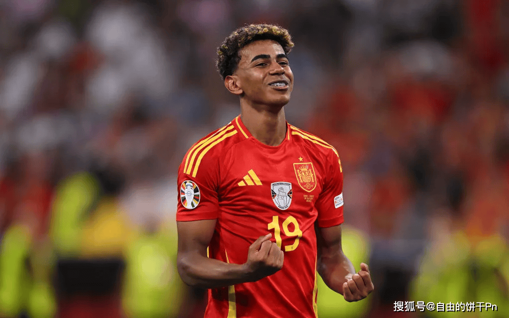 港队迎亚洲杯出线生死战，比赛将免费直播+四家商场直播（港队冲击亚洲杯出线关键战：全程免费直播，四大商场同步放映）