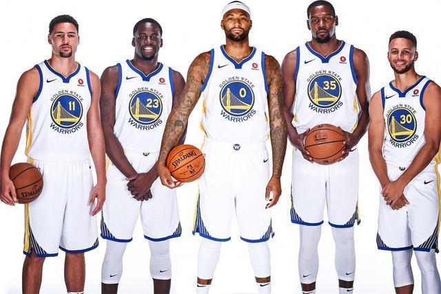 英媒：拜仁、尤文和巴黎有意免签科纳特，球员对各种选择持开放态度（英媒称拜仁、尤文、巴黎有意免签科纳特，球员对下家选择持开放态度）