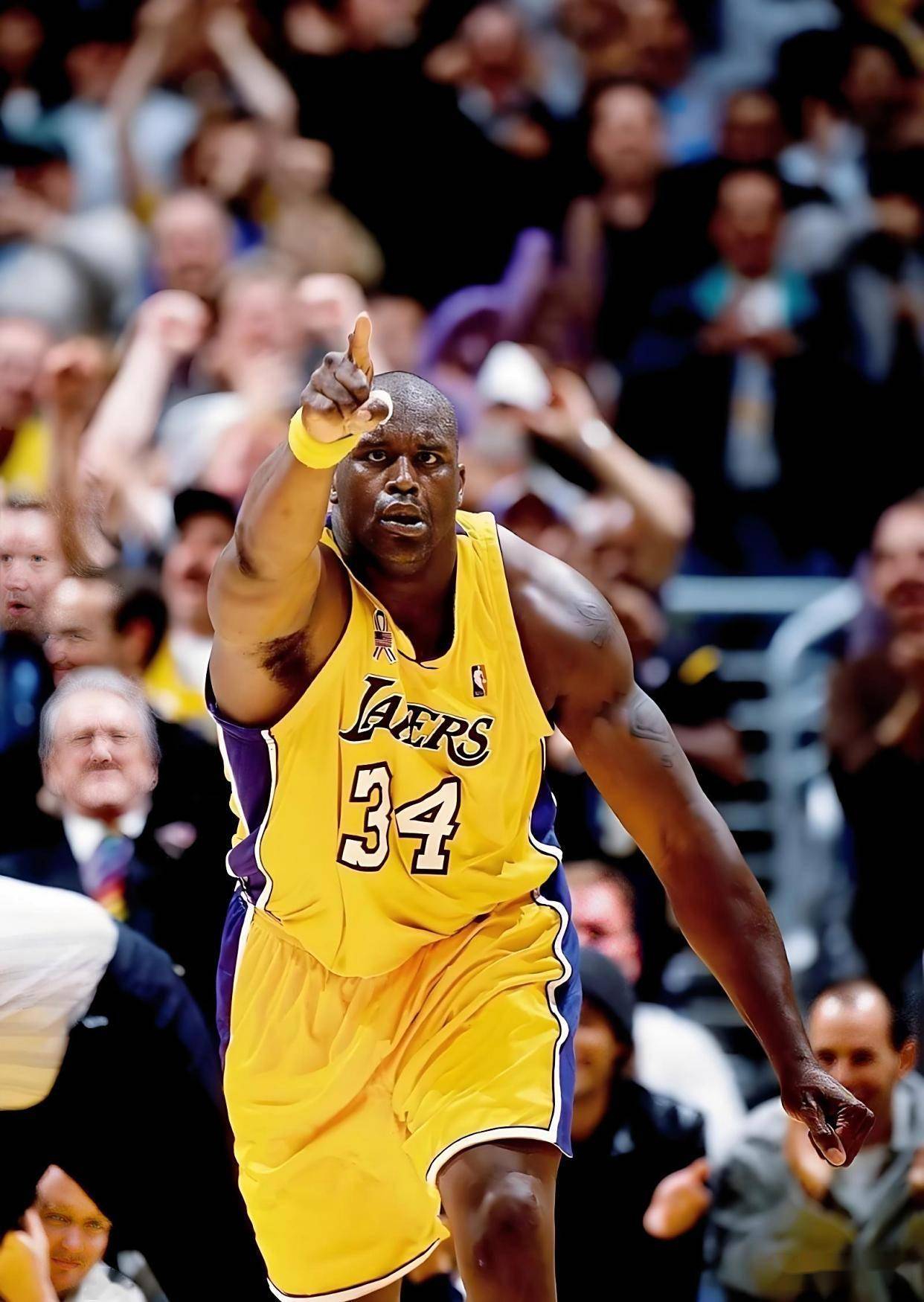 每体列足坛十大奇葩条款：博格坎普拒坐飞机；内马尔微笑条款（每体盘点足坛10大离奇条款：博格坎普拒乘飞机，内马尔微笑条款）