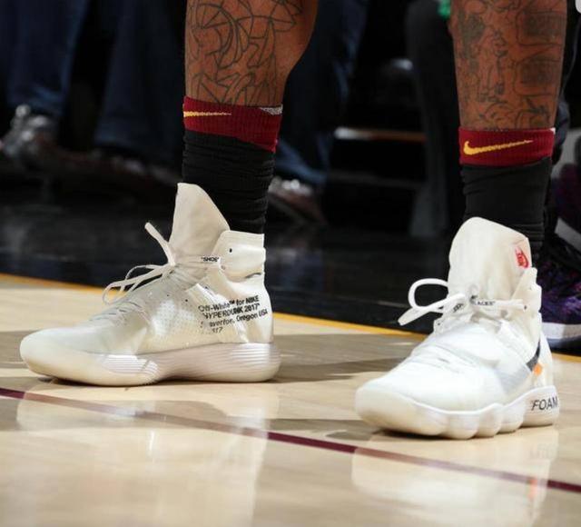 骑士加时险胜对手（骑士加时艰难击败对手）